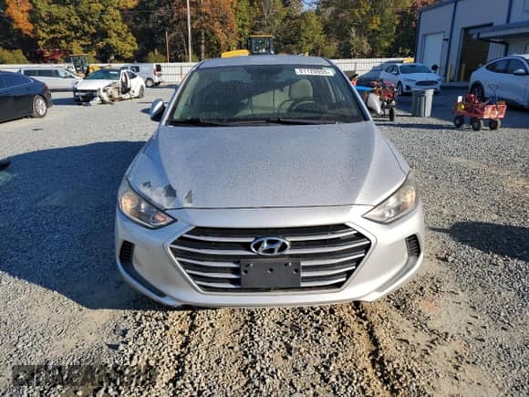 2017 Hyundai Elantra SE z VIN 5NPD74LF3HH149487, wystawiony jako Copart lot #91120955 z przebiegiem 100 166 mil mil oraz Czysty tytuł • Clean title. Historia ofert i sprzedaży dostępna na DreamBid. Obrazek 5.