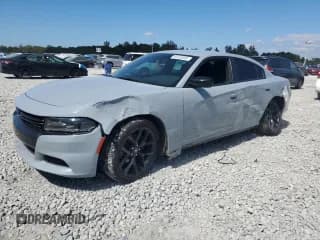 ✅ 2020 Dodge Charger SXT • VIN: 2C3CDXBG9LH195864 • Lot: 84933885. Wystawiony na Copart z przebiegiem 117 589 mil. Bezpłatny archiwum sprzedaży aukcyjnych z USA i szczegółowy raport historii pojazdu na DreamBid. Zdjęcie 1.