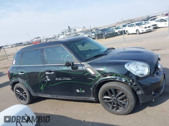 ✅ 2012 MINI Countryman S • VIN: WMWZC5C57CWL59931 • Лот: 42038424. Опубликован ранее на IAAI с пробегом 104 966 миль. Бесплатный доступ к архиву аукционных продаж из США и подробный отчёт об истории автомобиля на DreamBid. Изображение 13.
