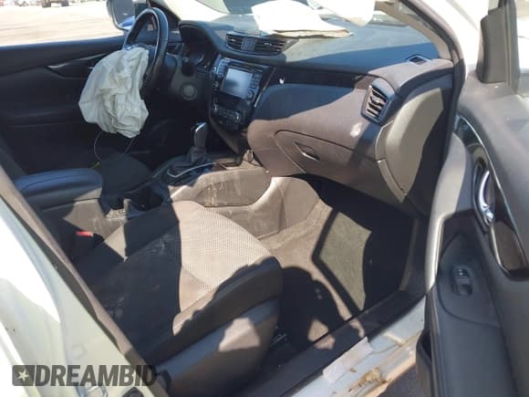 ✅ 2017 Nissan Rogue SL • VIN: JN1BJ1CP7HW002473 • Lot: 43164988. Listed on IAAI with 85,618 mi. Free auction sales archive from the USA and detailed vehicle history report at DreamBid. Image 5.