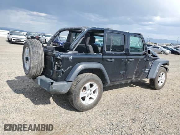 ✅ 2020 Jeep Wrangler Unlimited Freedom • VIN: 1C4HJXDN8LW279875 • Lot: 61825715. Listed on Copart with 104,776 mi. Free auction sales archive from the USA and detailed vehicle history report at DreamBid. Image 3.