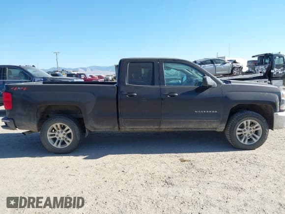 ✅ 2019 Chevrolet Silverado 1500 LT • VIN: 2GCVKPEC2K1198132 • Lot: 43262419. Wystawiony na IAAI z przebiegiem 128 687 mil. Bezpłatny archiwum sprzedaży aukcyjnych z USA i szczegółowy raport historii pojazdu na DreamBid. Zdjęcie 13.