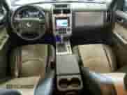 2011 Mercury Mariner Premier с VIN 4M2CN9HG2BKJ02017, выставлен на аукционе Copart как лот 66456905 с пробегом 53 638 миль миль и Списание • Salvage title. История ставок и продаж доступна на DreamBid. Изображение 8.