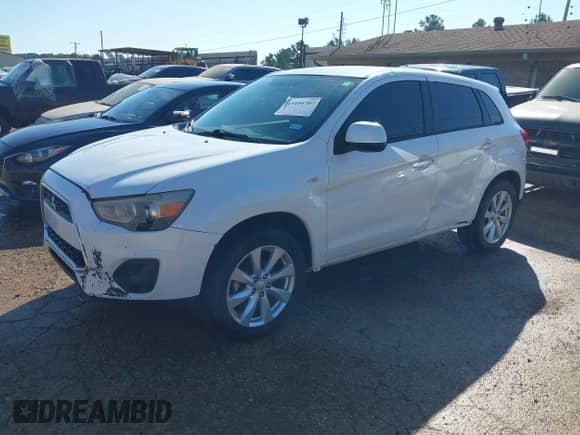 2015 Mitsubishi Outlander ES с VIN 4A4AP3AUXFE048967, выставлен на аукционе IAAI как лот 43404707 с пробегом 237 660 миль миль и . История ставок и продаж доступна на DreamBid. Изображение 2.