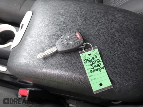 ✅ 2012 Jeep Wrangler Unlimited Sahara • VIN: 1C4BJWEG5CL180898 • Lot: 42378609. Wystawiony na IAAI z przebiegiem 157 855 mil. Bezpłatny archiwum sprzedaży aukcyjnych z USA i szczegółowy raport historii pojazdu na DreamBid. Zdjęcie 11.