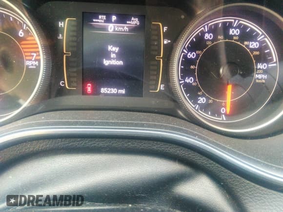 ✅ 2019 Jeep Cherokee Latitude • VIN: 1C4PJLCB4KD444570 • Lot: 36044886. Wystawiony na IAAI z przebiegiem 85 230 mil. Bezpłatny archiwum sprzedaży aukcyjnych z USA i szczegółowy raport historii pojazdu na DreamBid. Zdjęcie 7.