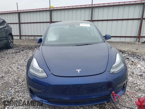 ✅ 2022 Tesla Model 3 Long Range • VIN: 5YJ3E1EB6NF250866 • Lot: 42059963. Wystawiony na IAAI z przebiegiem 20 004 mil. Bezpłatny archiwum sprzedaży aukcyjnych z USA i szczegółowy raport historii pojazdu na DreamBid. Zdjęcie 11.