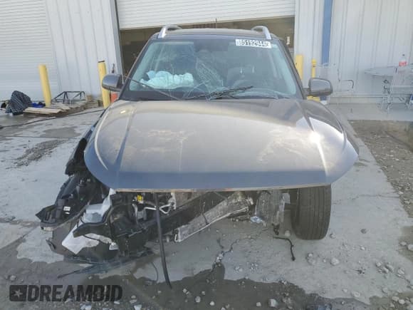 ✅ 2024 Hyundai Venue Limited • VIN: KMHRC8A38RU311652 • Lot: 46458545. Wystawiony na Copart z przebiegiem 14 272 mil. Bezpłatny archiwum sprzedaży aukcyjnych z USA i szczegółowy raport historii pojazdu na DreamBid. Zdjęcie 5.