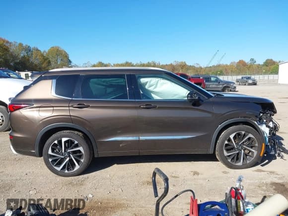 ✅ 2022 Mitsubishi Outlander SEL • VIN: JA4J4VA89NZ077988 • Lot: 43505437. Wystawiony na IAAI z przebiegiem 54 457 mil. Bezpłatny archiwum sprzedaży aukcyjnych z USA i szczegółowy raport historii pojazdu na DreamBid. Zdjęcie 14.