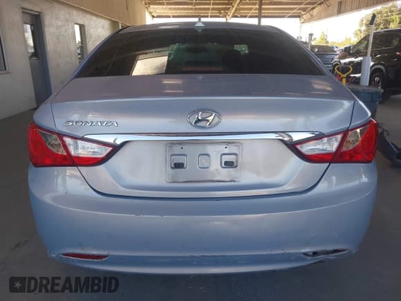 ✅ 2013 Hyundai Sonata GLS • VIN: 5NPEB4AC7DH692217 • Lot: 43577595. Listed on IAAI with 143,667 mi. Free auction sales archive from the USA and detailed vehicle history report at DreamBid. Image 17.