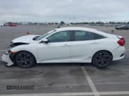 ✅ 2019 Honda Civic Sport • VIN: 2HGFC2F80KH557100 • Lot: 43439061. Wystawiony na IAAI z przebiegiem 72 867 mil. Bezpłatny archiwum sprzedaży aukcyjnych z USA i szczegółowy raport historii pojazdu na DreamBid. Zdjęcie 14.