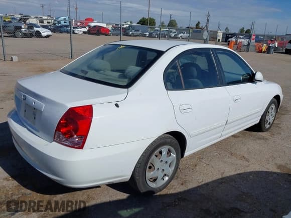 ✅ 2005 Hyundai Elantra GLS • VIN: KMHDN46D35U066154 • Lot: 42577219. Wystawiony na IAAI z przebiegiem 205 393 mil. Bezpłatny archiwum sprzedaży aukcyjnych z USA i szczegółowy raport historii pojazdu na DreamBid. Zdjęcie 4.