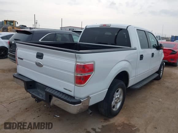 ✅ 2011 Ford F-150 XL • VIN: 1FTEW1CM5BKD28207 • Lot: 43739049. Wystawiony na IAAI z przebiegiem 255 307 mil. Bezpłatny archiwum sprzedaży aukcyjnych z USA i szczegółowy raport historii pojazdu na DreamBid. Zdjęcie 4.