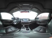 ✅ 2014 Toyota Highlander Limited • VIN: 5TDYKRFHXES015138 • Lot: 42421746. Wystawiony na IAAI z przebiegiem 130 223 mil. Bezpłatny archiwum sprzedaży aukcyjnych z USA i szczegółowy raport historii pojazdu na DreamBid. Zdjęcie 19.