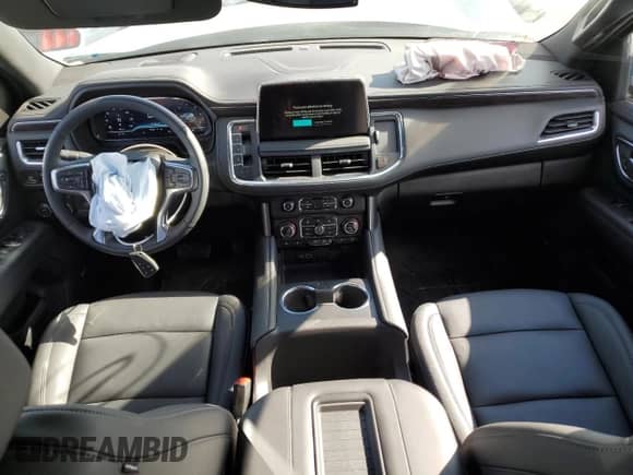 2024 Chevrolet Suburban LT z VIN 1GNSCCKDXRR331850, wystawiony jako Copart lot #79974784 z przebiegiem 4 611 mil mil oraz Czysty tytuł • Clean title. Historia ofert i sprzedaży dostępna na DreamBid. Obrazek 8.