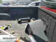 2006 Chevrolet Silverado 1500 Work Truck z VIN 3GCEC14X56G233970, wystawiony jako Copart lot #66140905 z przebiegiem 110 086 mil mil oraz Czysty tytuł • Clean title. Historia ofert i sprzedaży dostępna na DreamBid. Obrazek 10.