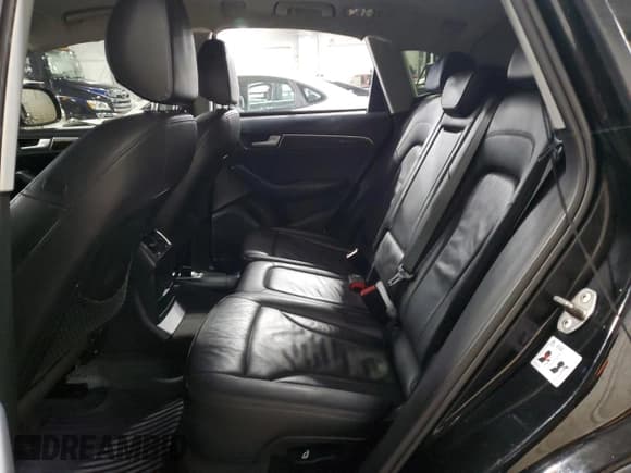 ✅ 2013 Audi Q5 Premium • VIN: WA1CFAFPXDA086062 • Lot: 45640005. Wystawiony na Copart z przebiegiem 171 210 mil. Bezpłatny archiwum sprzedaży aukcyjnych z USA i szczegółowy raport historii pojazdu na DreamBid. Zdjęcie 12.