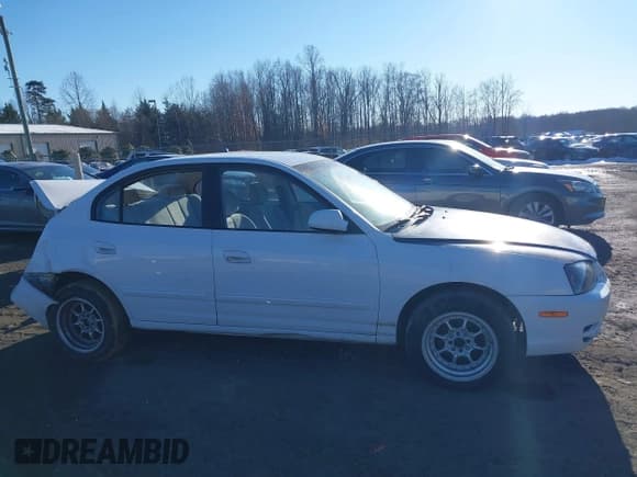 ✅ 2004 Hyundai Elantra GLS • VIN: KMHDN46D94U710657 • Lot: 41294510. Wystawiony na IAAI z przebiegiem 212 445 mil. Bezpłatny archiwum sprzedaży aukcyjnych z USA i szczegółowy raport historii pojazdu na DreamBid. Zdjęcie 13.