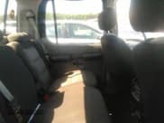 ✅ 2003 Ford Explorer Sport Trac XLS • VIN: 1FMZU67E23UA72648 • Lot: 43093925. Wystawiony na IAAI z przebiegiem 239 784 mil. Bezpłatny archiwum sprzedaży aukcyjnych z USA i szczegółowy raport historii pojazdu na DreamBid. Zdjęcie 8.