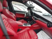 ✅ 2019 Alfa Romeo Stelvio Ti • VIN: ZASPAKBNXK7C31621 • Lot: 41773366. Wystawiony na IAAI z przebiegiem 37 344 mil. Bezpłatny archiwum sprzedaży aukcyjnych z USA i szczegółowy raport historii pojazdu na DreamBid. Zdjęcie 5.