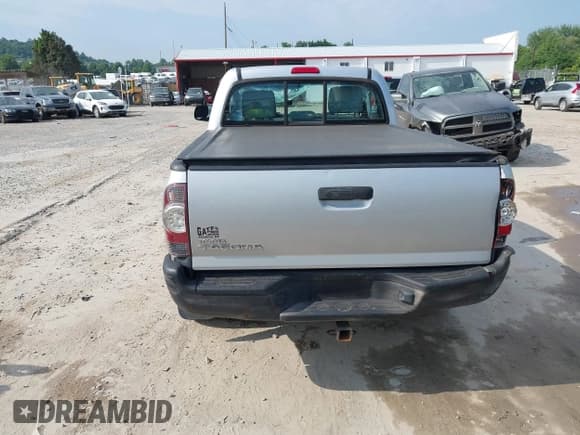 ✅ 2011 Toyota Tacoma • VIN: 5TFPX4EN5BX002830 • Lot: 42688913. Listed on IAAI with 229,264 mi. Free auction sales archive from the USA and detailed vehicle history report at DreamBid. Image 16.