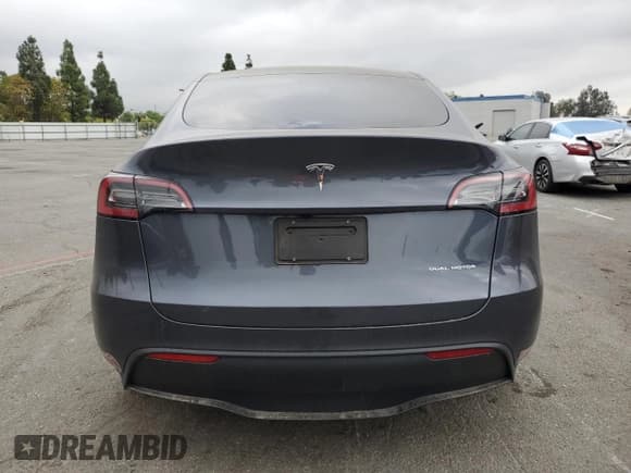 ✅ 2024 Tesla Model Y Long Range • VIN: 7SAYGDEE4RA216054 • Lot: 84733775. Listed on Copart with 19,195 mi. Free auction sales archive from the USA and detailed vehicle history report at DreamBid. Image 6.