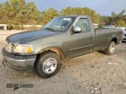 ✅ 2002 Ford F-150 XL • VIN: 2FTRF172X2CA47857 • Lot: 42640365. Wystawiony na Copart z przebiegiem 98 526 mil. Bezpłatny archiwum sprzedaży aukcyjnych z USA i szczegółowy raport historii pojazdu na DreamBid. Zdjęcie 1.