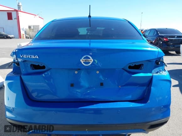 ✅ 2020 Nissan Versa S • VIN: 3N1CN8DV7LL868770 • Lot: 43547967. Listed on IAAI with 57,465 mi. Free auction sales archive from the USA and detailed vehicle history report at DreamBid. Image 17.