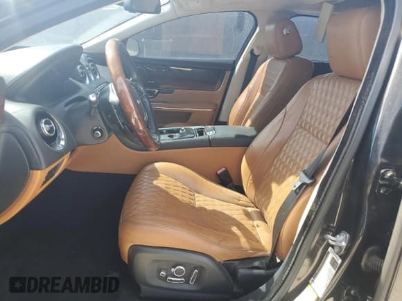 ✅ 2016 Jaguar XJ Portfolio • VIN: SAJWA2G78G8W01658 • Lot: 71628085. Listed on Copart with Not provided. Free auction sales archive from the USA and detailed vehicle history report at DreamBid. Image 7.