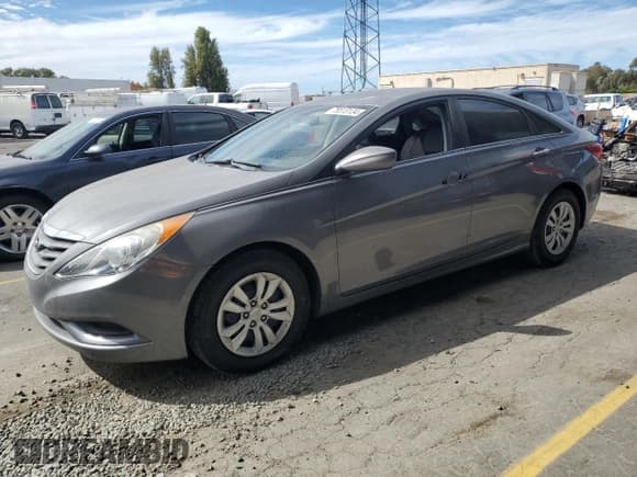 ✅ 2011 Hyundai Sonata GLS • VIN: 5NPEB4AC6BH249733 • Lot: 75513134. Listed on Copart with 117,879 mi. Free auction sales archive from the USA and detailed vehicle history report at DreamBid. Image 1.