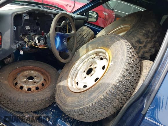 ✅ 2002 Chevrolet S-10 LS • VIN: 1GCCS14WX28227163 • Лот: 41765992. Опубликован ранее на IAAI с пробегом Не указан. Бесплатный доступ к архиву аукционных продаж из США и подробный отчёт об истории автомобиля на DreamBid. Изображение 11.