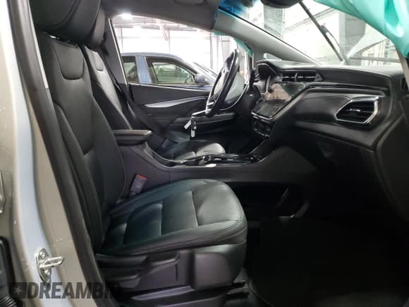 ✅ 2023 Chevrolet Bolt EV 2LT • VIN: 1G1FX6S00P4146139 • Lot: 83781164. Wystawiony na Copart z przebiegiem Nie podano. Bezpłatny archiwum sprzedaży aukcyjnych z USA i szczegółowy raport historii pojazdu na DreamBid. Zdjęcie 7.