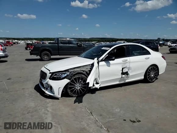 ✅ 2020 Mercedes-Benz C 300 • VIN: 55SWF8DB7LU324439 • Лот: 69360605. Опубликован ранее на Copart с пробегом 76 694 миль. Бесплатный доступ к архиву аукционных продаж из США и подробный отчёт об истории автомобиля на DreamBid. Изображение 13.