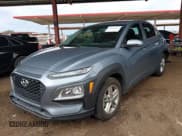 ✅ 2019 Hyundai Kona SE • VIN: KM8K12AA6KU379294 • Лот: 43433132. Опубликован ранее на IAAI с пробегом 61 497 миль. Бесплатный доступ к архиву аукционных продаж из США и подробный отчёт об истории автомобиля на DreamBid. Изображение 2.