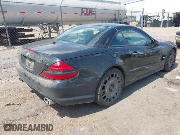 ✅ 2009 Mercedes-Benz SL 550 • VIN: WDBSK71F29F145760 • Lot: 43167485. Wystawiony na IAAI z przebiegiem 91 544 mil. Bezpłatny archiwum sprzedaży aukcyjnych z USA i szczegółowy raport historii pojazdu na DreamBid. Zdjęcie 4.