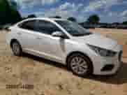 2019 Hyundai Accent SE z VIN 3KPC24A38KE061422, wystawiony jako Copart lot #56855184 z przebiegiem 80 116 mil mil oraz Czysty tytuł • Clean title. Historia ofert i sprzedaży dostępna na DreamBid. Obrazek 4.