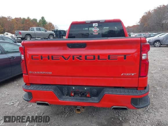 ✅ 2019 Chevrolet Silverado 1500 RST • VIN: 1GCRYEED7KZ176390 • Lot: 43629379. Listed on IAAI with 108,209 mi. Free auction sales archive from the USA and detailed vehicle history report at DreamBid. Image 16.