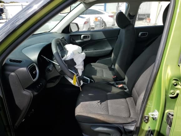 ✅ 2021 Hyundai Venue SE • VIN: KMHRB8A33MU069509 • Lot: 48755955. Listed on Copart with 71,461 mi. Free auction sales archive from the USA and detailed vehicle history report at DreamBid. Image 7.