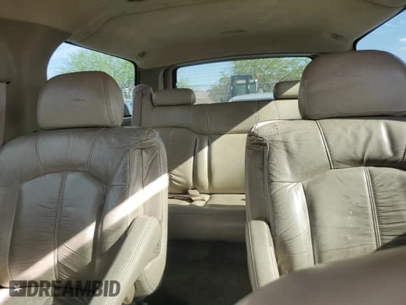 ✅ 2002 Chevrolet Suburban LT • VIN: 1GNFK16Z02J284489 • Лот: 54350885. Опубликован ранее на Copart с пробегом 214 691 миль. Бесплатный доступ к архиву аукционных продаж из США и подробный отчёт об истории автомобиля на DreamBid. Изображение 10.