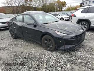 2023 Hyundai Elantra SEL z VIN KMHLM4AGXPU551703, wystawiony jako Copart lot #90892705 z przebiegiem 61 401 mil mil oraz Czysty tytuł • Clean title. Historia ofert i sprzedaży dostępna na DreamBid. Obrazek 4.