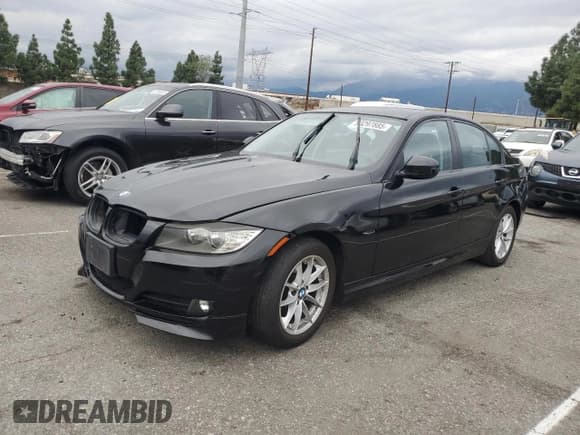 ✅ 2010 BMW 3 Series 328i • VIN: WBAPH7G50ANM52808 • Lot: 93297885. Wystawiony na Copart z przebiegiem 71 384 mil. Bezpłatny archiwum sprzedaży aukcyjnych z USA i szczegółowy raport historii pojazdu na DreamBid. Zdjęcie 1.