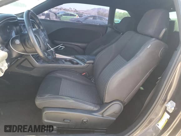 ✅ 2018 Dodge Challenger R/T • VIN: 2C3CDZBT2JH178216 • Лот: 91277565. Опубликован ранее на Copart с пробегом 103 358 миль. Бесплатный доступ к архиву аукционных продаж из США и подробный отчёт об истории автомобиля на DreamBid. Изображение 7.