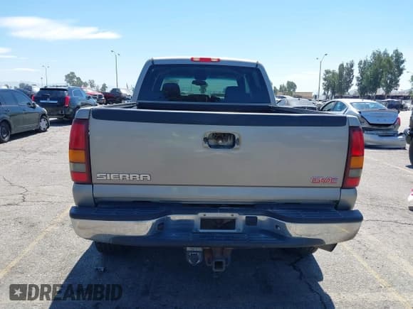 ✅ 2003 GMC Sierra 2500HD SLT • VIN: 1GTHK231X3F243264 • Лот: 42606442. Опубликован ранее на IAAI с пробегом 166 770 миль. Бесплатный доступ к архиву аукционных продаж из США и подробный отчёт об истории автомобиля на DreamBid. Изображение 16.