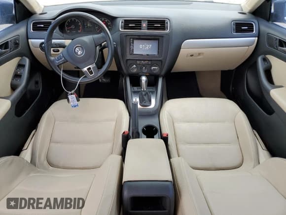 ✅ 2011 Volkswagen Jetta SEL • VIN: 3VWLX7AJ8BM353379 • Lot: 55359605. Listed on Copart with 158,648 mi. Free auction sales archive from the USA and detailed vehicle history report at DreamBid. Image 8.