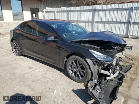 ✅ 2018 Tesla Model 3 Long Range Battery • VIN: 5YJ3E1EB6JF144282 • Lot: 50491975. Wystawiony na Copart z przebiegiem 113 877 mil. Bezpłatny archiwum sprzedaży aukcyjnych z USA i szczegółowy raport historii pojazdu na DreamBid. Zdjęcie 4.