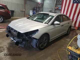 ✅ 2019 Hyundai Sonata SEL • VIN: 5NPE34AF5KH821527 • Lot: 70746465. Listed on Copart with 102,227 mi. Free auction sales archive from the USA and detailed vehicle history report at DreamBid. Image 1.