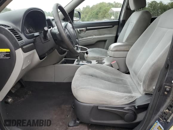 ✅ 2009 Hyundai Santa Fe SE • VIN: 5NMSH13E49H231981 • Lot: 72922984. Listed on Copart with 111,994 mi. Free auction sales archive from the USA and detailed vehicle history report at DreamBid. Image 7.