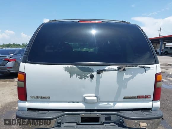 ✅ 2003 GMC Yukon SLT • VIN: 1GKEC13Z83J136683 • Lot: 42666222. Wystawiony na IAAI z przebiegiem 154 356 mil. Bezpłatny archiwum sprzedaży aukcyjnych z USA i szczegółowy raport historii pojazdu na DreamBid. Zdjęcie 16.