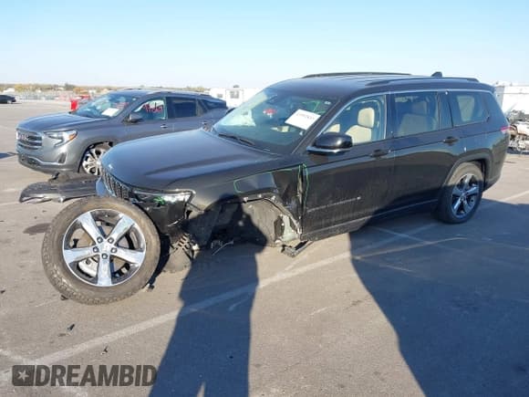 ✅ 2021 Jeep Grand Cherokee Limited • VIN: 1C4RJKBG9M8200747 • Lot: 43592833. Listed on IAAI with 59,924 mi. Free auction sales archive from the USA and detailed vehicle history report at DreamBid. Image 2.