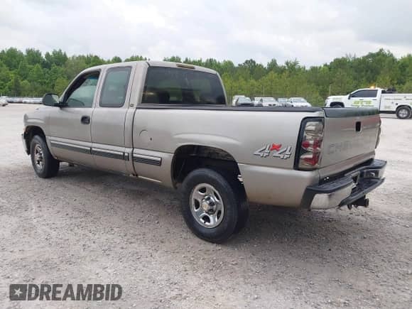 ✅ 2000 Chevrolet Silverado 1500 LS • VIN: 2GCEK19V6Y1387304 • Lot: 42312482. Wystawiony na IAAI z przebiegiem 279 382 mil mil. Skorzystaj z bezpłatnego archiwum sprzedaży aukcyjnych z USA i zobacz szczegółowy raport historii pojazdu na DreamBid. Zdjęcie 3.